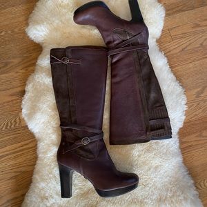 UGG Women’s Linde Leather Fashion Boot | Size US 9 | chocolate | #1005655